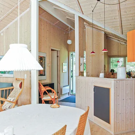 Дом отдыха 2 Bedroom Beautiful Home In Hojby Hojby