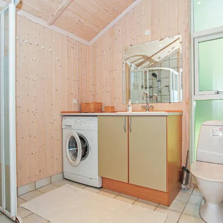 2 Bedroom Beautiful Home In Hojby *