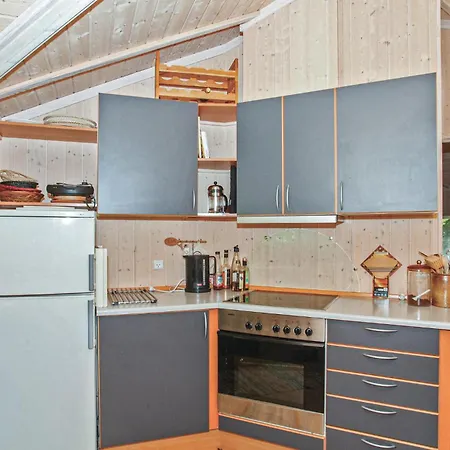 2 Bedroom Beautiful Home In Hojby *